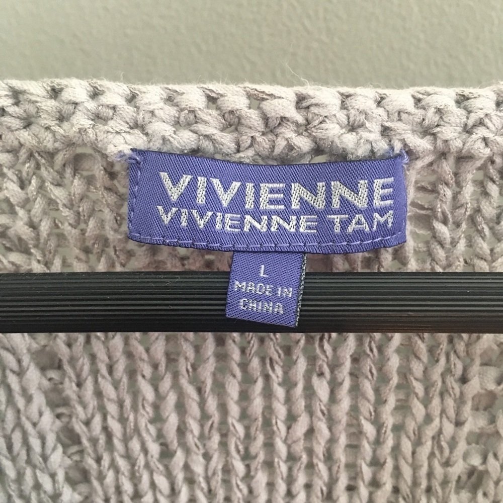 ⭐️40% Off⭐️ Vivienne Tam Short Sleeve Sweater - Picture 5 of 6
